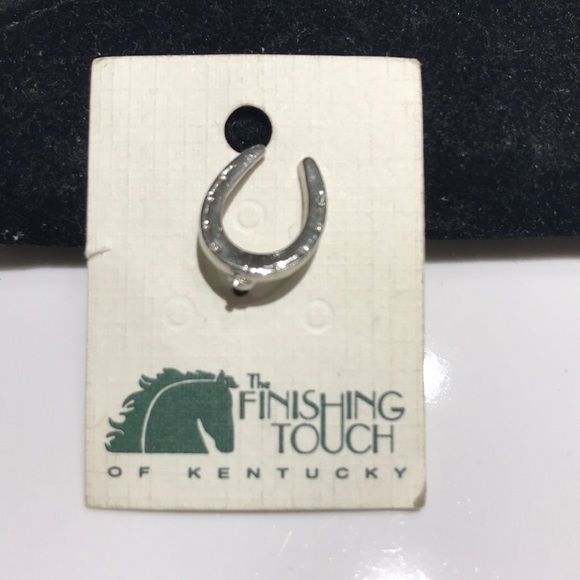 Lucky charm broach - Picture 1 of 1